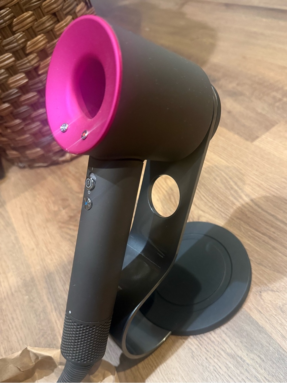 Dyson Supersonic Hair Dryer with Attachments & Counter Stand (new without box) - Picture 8 of 9